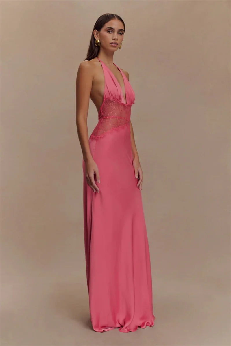 Vestido bohemio halter sin espalda con retazos de encaje