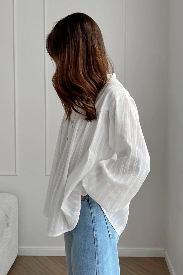 Blusa de cuello mao de jacquard de algodón blanco