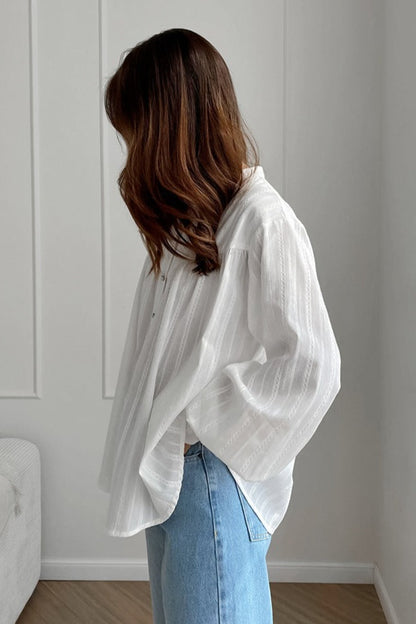 Blusa de cuello mao de jacquard de algodón blanco