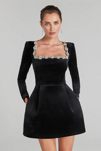 Elegant White Square Neck Long Sleeve Pearl Trim Slim Cocktail Dress