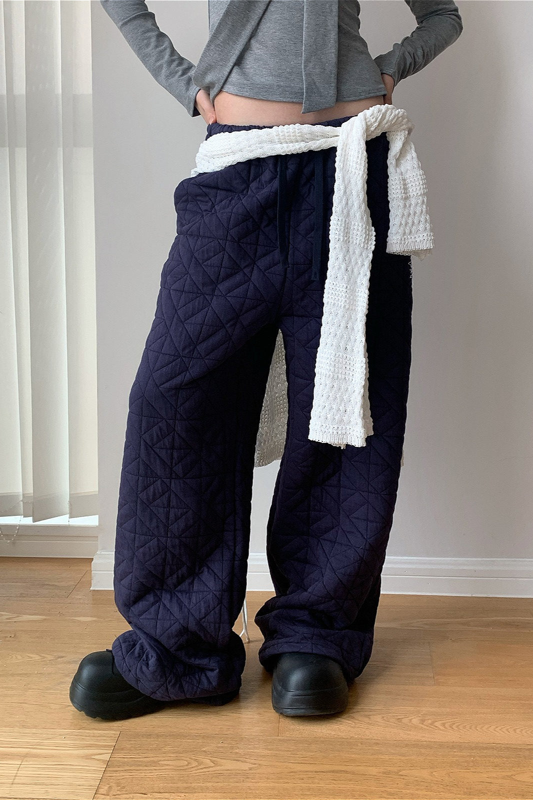 Pantalones térmicos gruesos acolchados con forma de diamante y cordón