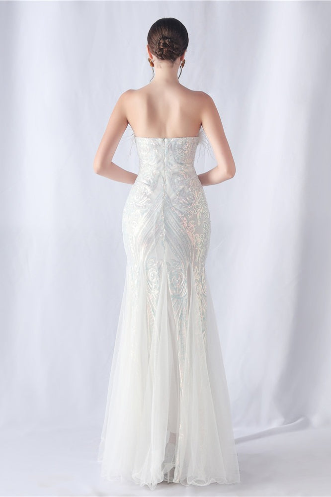 Vestido de Noche con Lentejuelas y Plumas de Avestruz