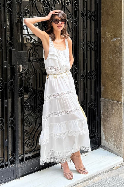 Vestido maxi bohemio suelto con volantes y retazos de encaje