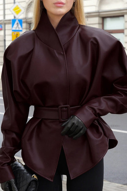 Chaqueta de cuero tipo gabardina con cuello alto