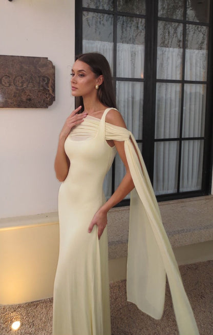 Elegante vestido maxi camisero con chal de fajín sólido