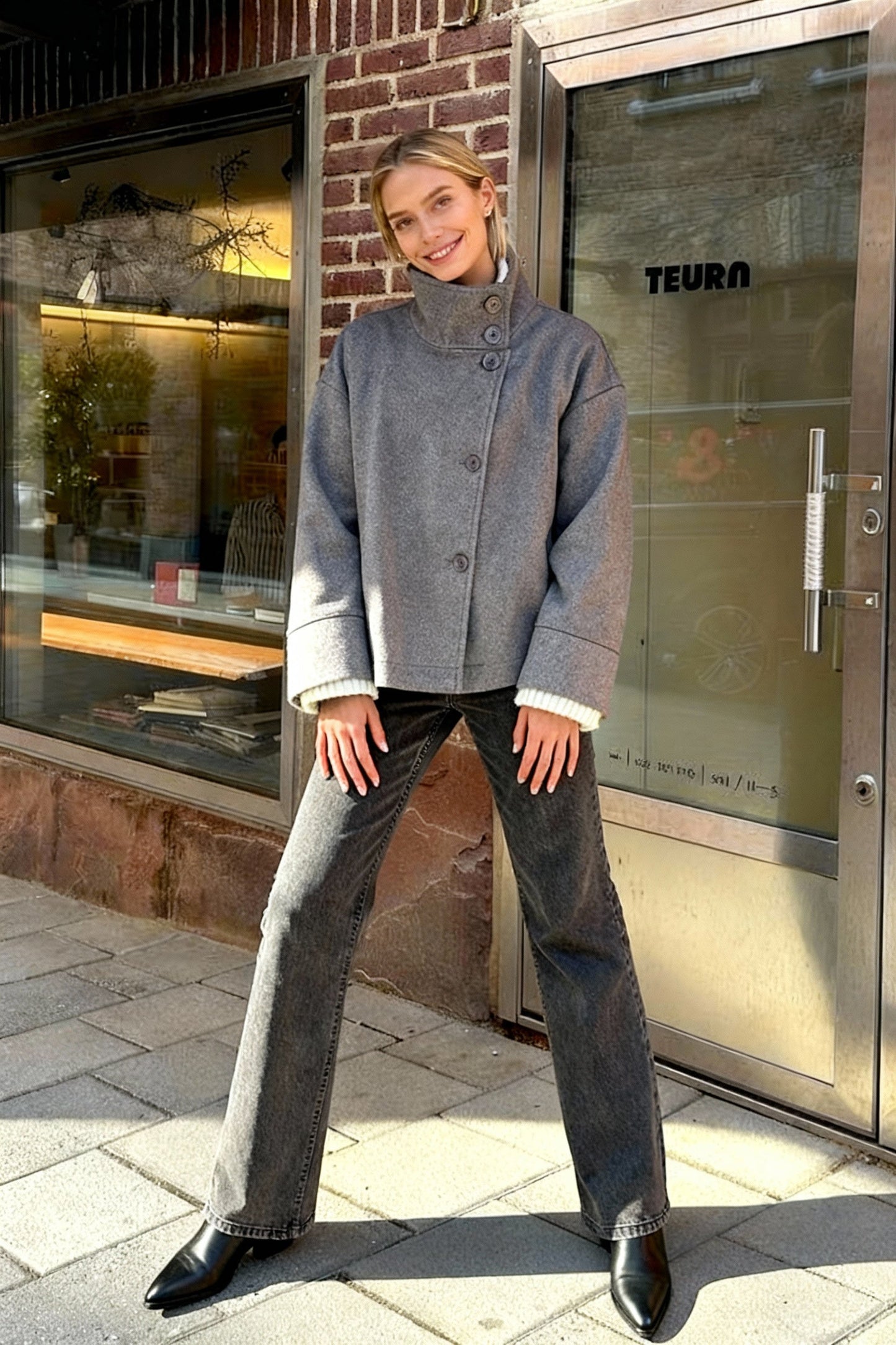 Short Woolen Casual Lapel Overcoat