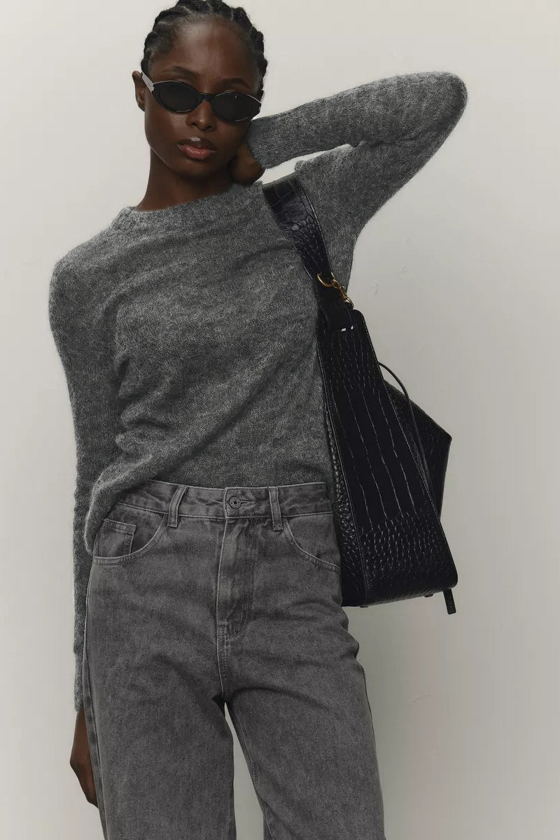 Top de punto de mohair con cuello redondo