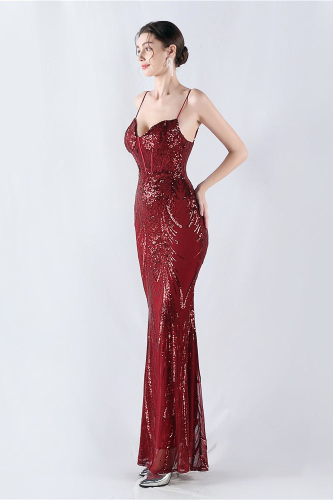 Vestido formal con lentejuelas bordadas y varillas