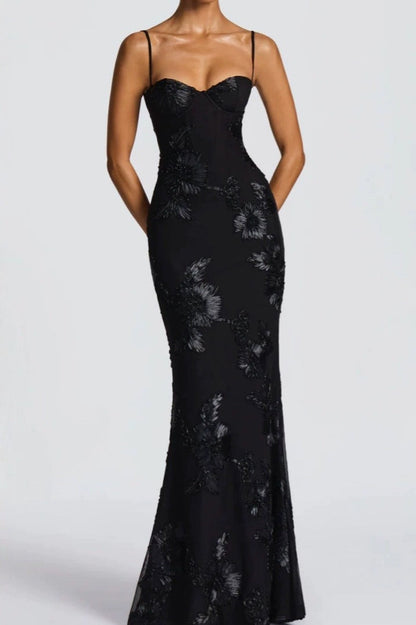 Vestido maxi sin tirantes con bordado floral