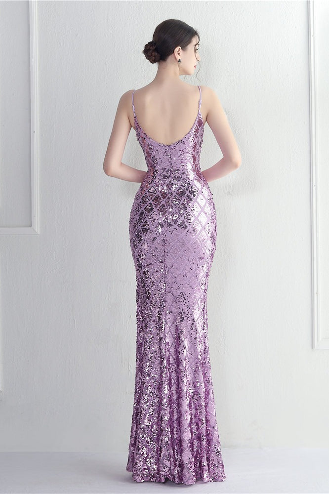 Vestido largo ajustado con abertura y lentejuelas iridiscentes