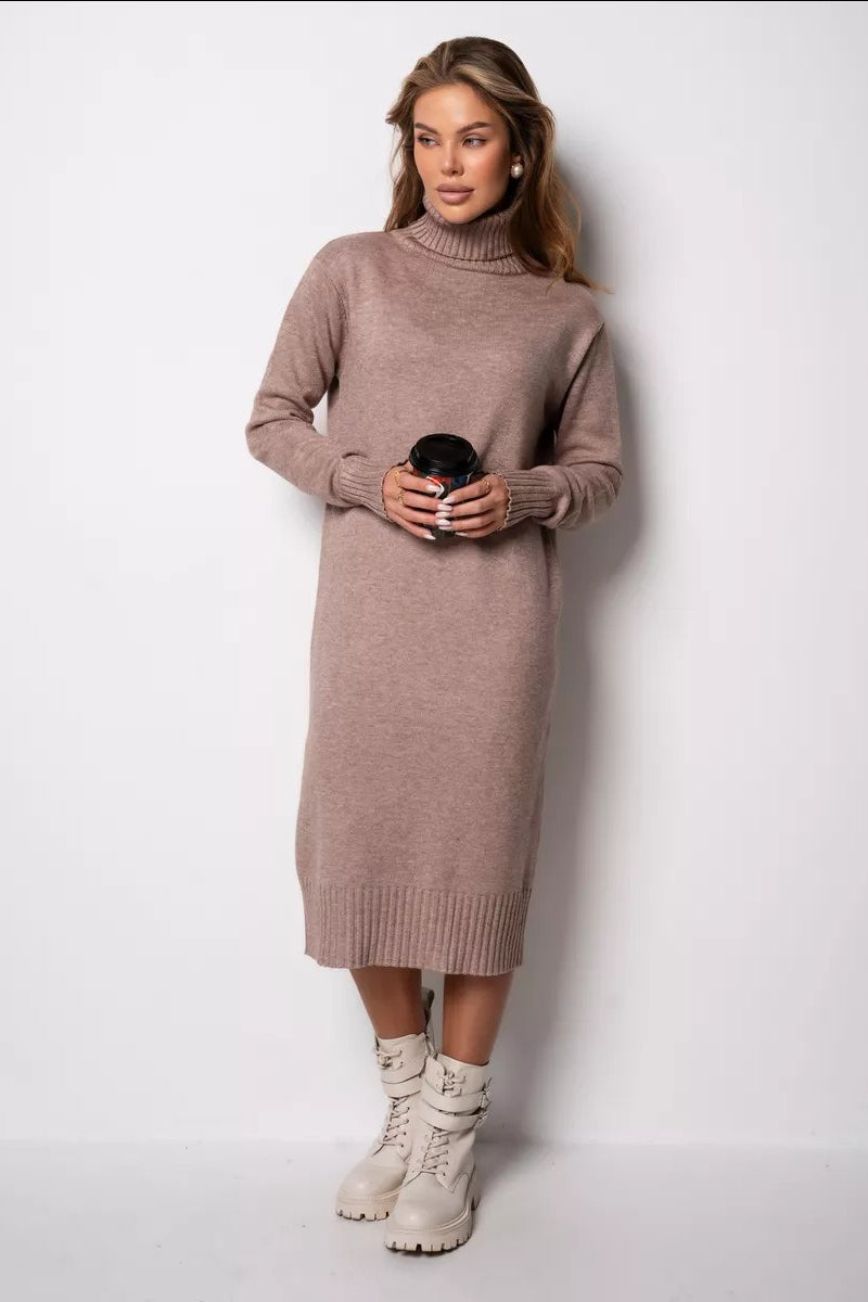 Vestido suéter de cuello alto holgado