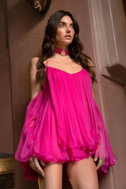 Minivestido sexy con mangas acampanadas y holgadas de camisola