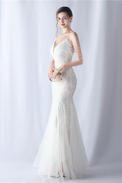 Vestido maxi de cóctel de malla con abalorios