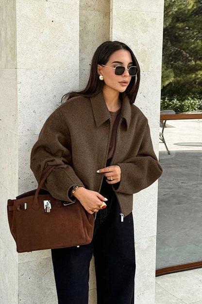 Chaqueta Corta de Lana Minimalista