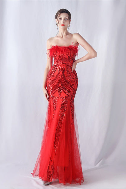 Vestido de Noche con Lentejuelas y Plumas de Avestruz