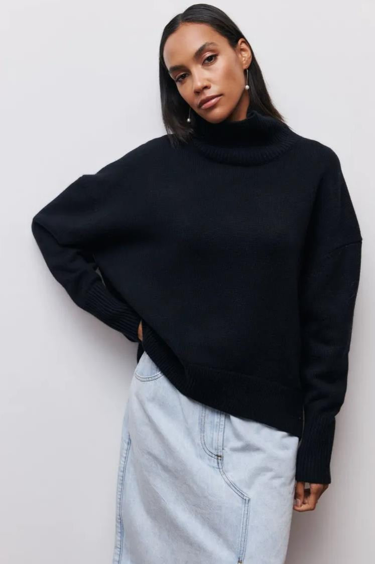 Jersey de cuello alto y corte holgado