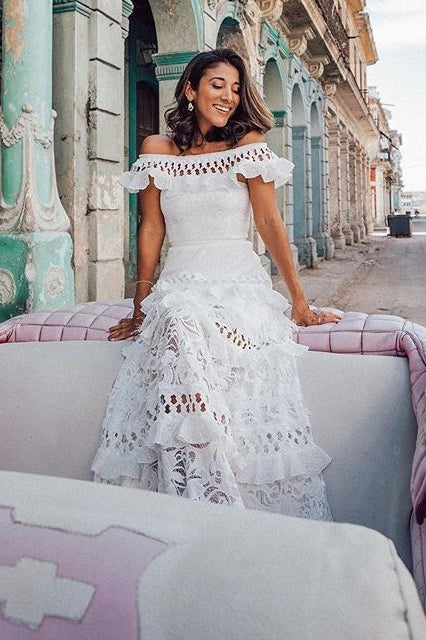 Vestido bohemio elegante con volantes de un solo hombro