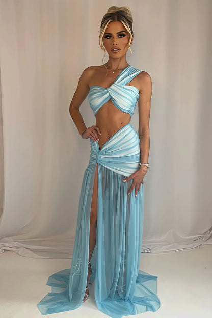 Conjunto de Falda Ceñida de Malla y Top de Bikini Atractivo