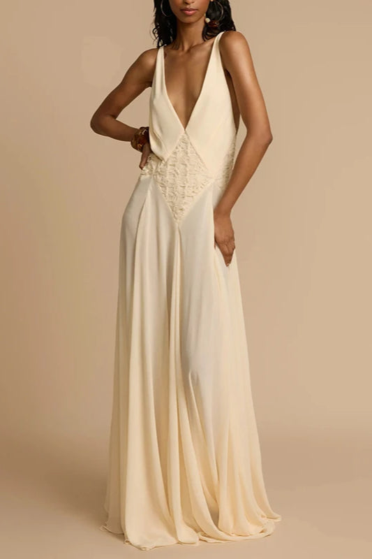 Vestido bohemio de encaje con escote pronunciado en V
