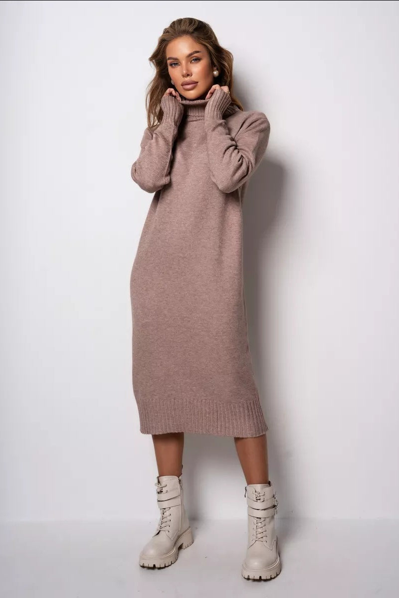 Vestido suéter de cuello alto holgado