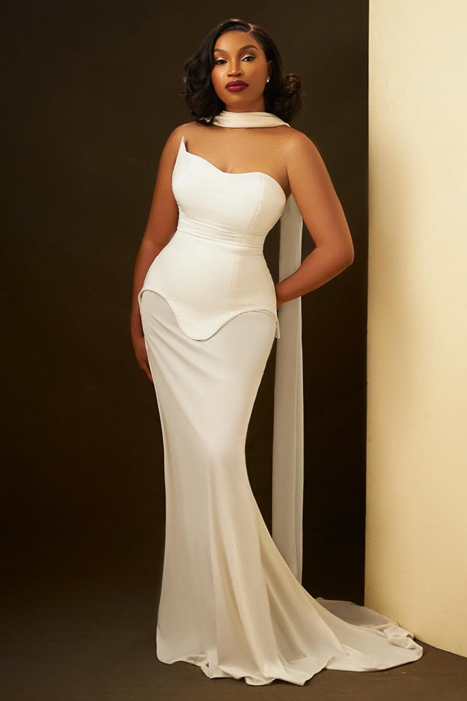Vestido de gala de malla elástica con vendaje de tul