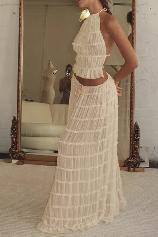 Vestido bohemio con top fruncido estilo halter y falda maxi