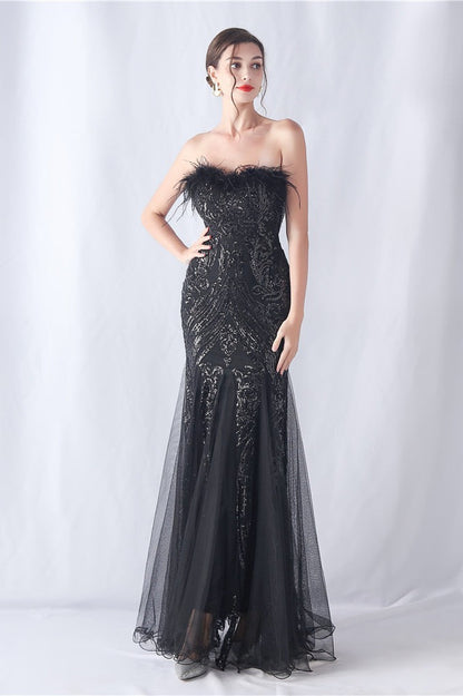 Vestido de Noche con Lentejuelas y Plumas de Avestruz