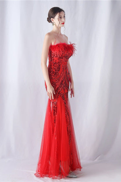 Vestido de Noche con Lentejuelas y Plumas de Avestruz