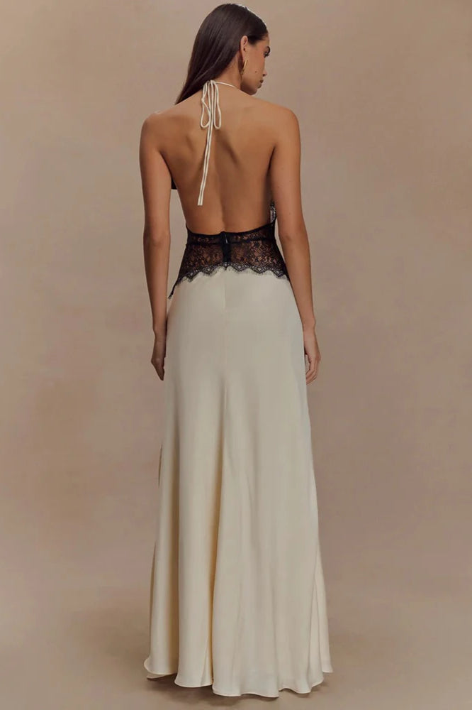 Vestido bohemio halter sin espalda con retazos de encaje