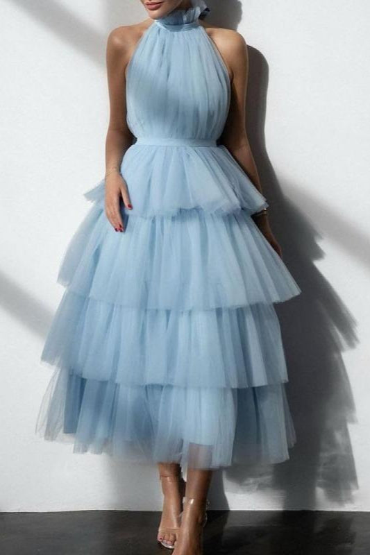Vestido de fiesta de malla con volantes escalonados azul