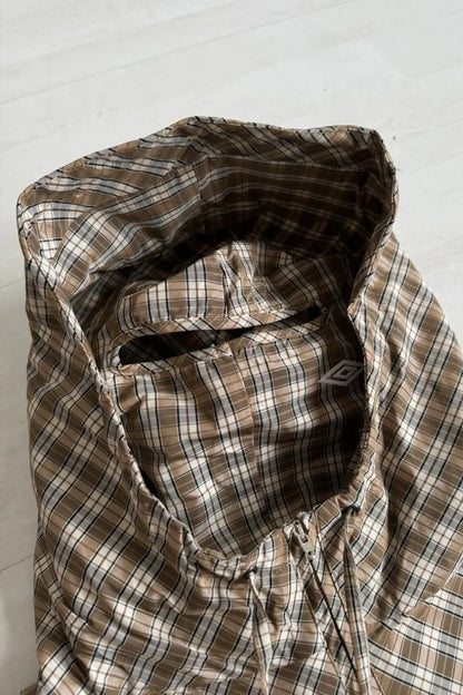 Sudadera con capucha de cuadros escoceses vintage y media tapeta con máscara