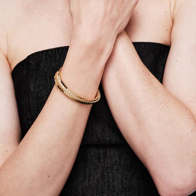 Pulsera abierta de circonitas con cuentas redondas minimalista