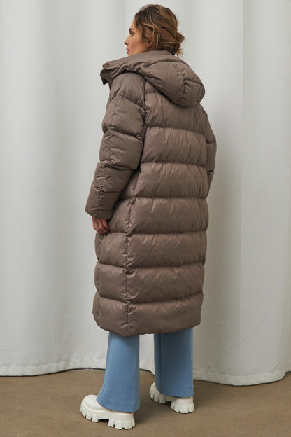 Chaqueta plumas extralarga con capucha