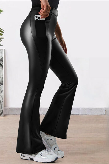 Leggings acampanados utilitarios de piel sintética con forro polar