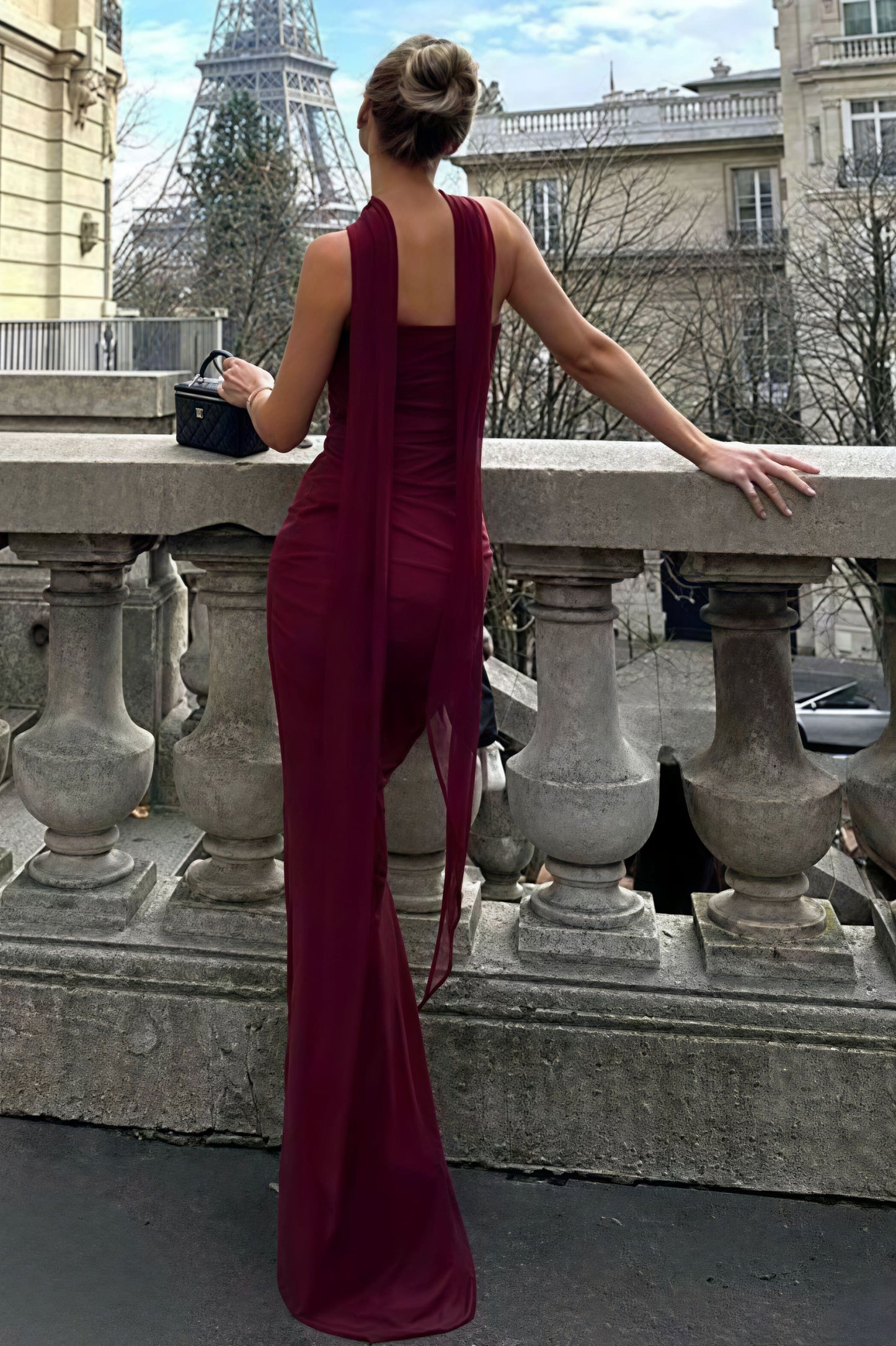 Conjunto de Falda Ceñida de Talle Alto y Top Bandeau