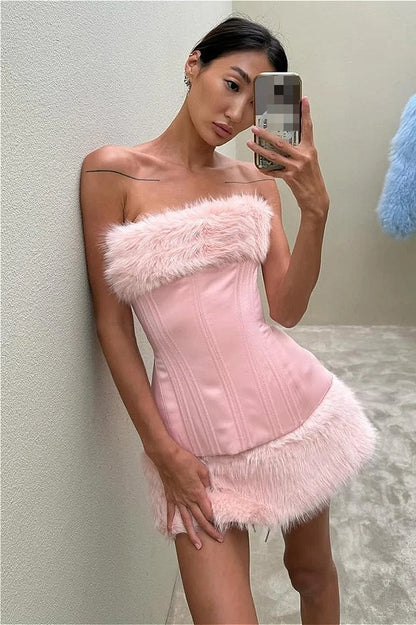 Minivestido sexy con paneles difusos y cinturón