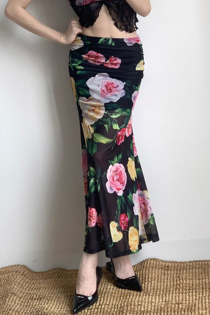 Falda de cadera de talle bajo y corte ajustado con estampado floral para las fiestas