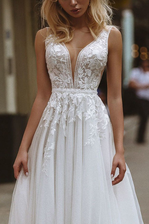 Vestido de Novia Minimalista con Encaje, Escote Pronunciado en V y Espalda Descubierta