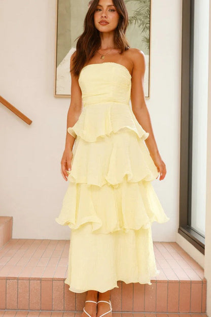 Vestido midi escalonado con volantes, sin tirantes, sin espalda, a la moda