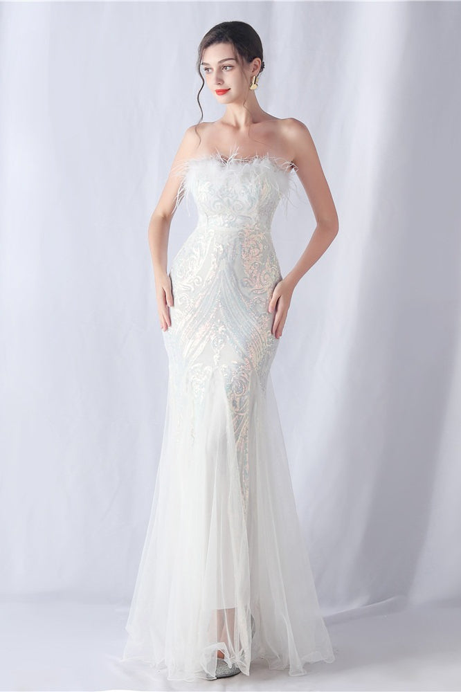 Vestido de Noche con Lentejuelas y Plumas de Avestruz