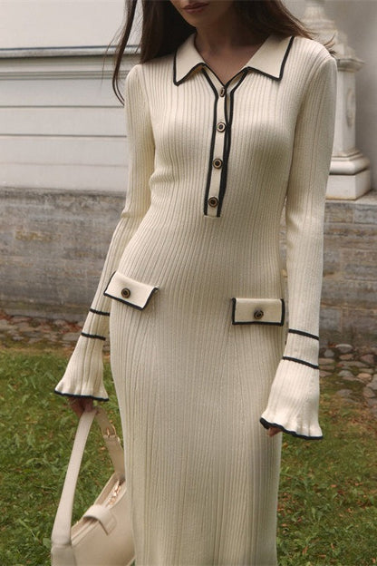 Vestido de punto entallado con cuello y volantes
