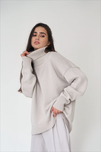 Suéter de cuello alto básico de punto liso