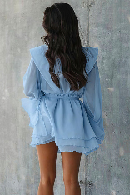 Minivestido escalonado de malla transparente con lazo y manga larga