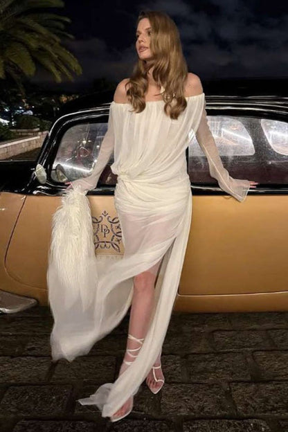 Maxivestido elegante de malla transparente con hombros descubiertos y fruncido