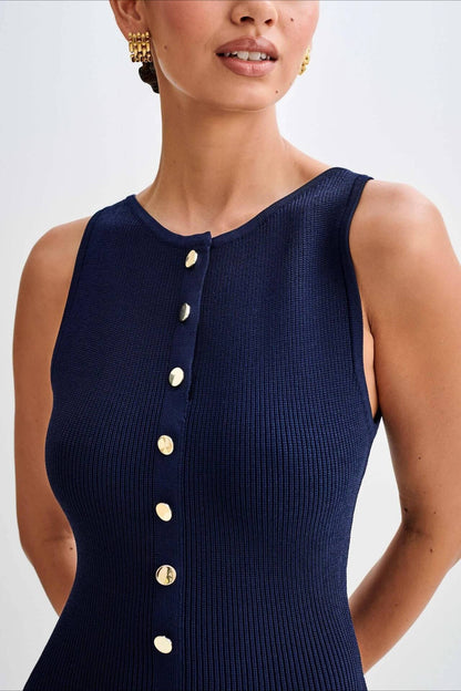 Vestido de punto sin mangas con cuello redondo