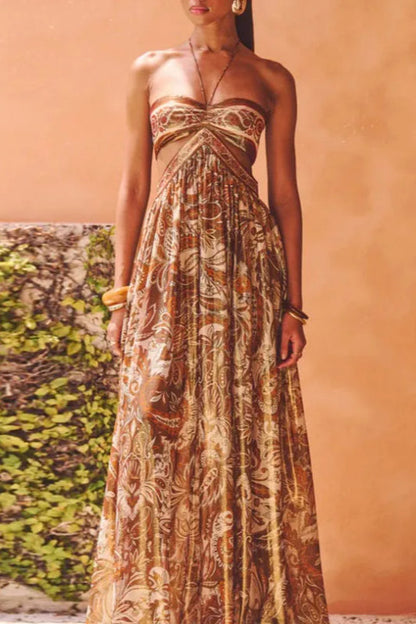Vestido bohemio plisado con cordones y sin tirantes