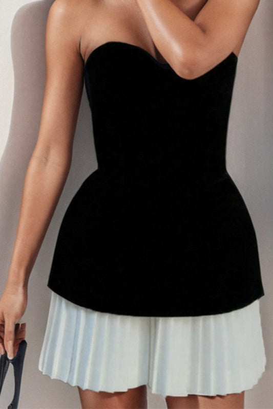 Vestido de cóctel con corpiño plisado