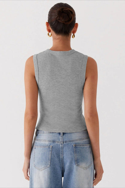 Top de punto sin mangas con cuello redondo