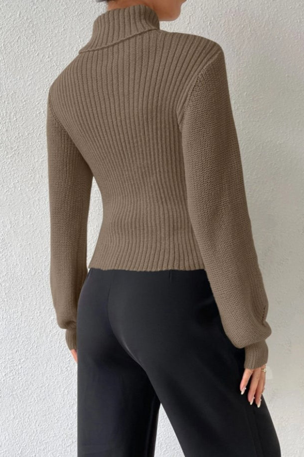 Suéter de cuello alto calado sexy