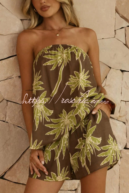 Unique Printed Sleeveless Off-shoulder Loose Top and Elastic Waist Casual Pocket Shorts Set